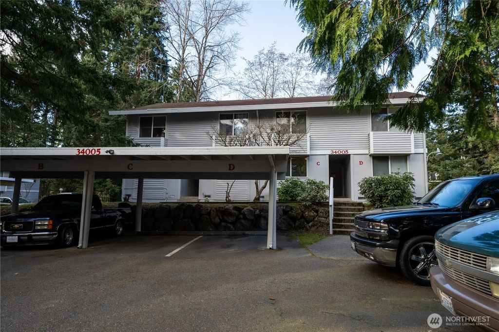 34005 1 St Circle S, Federal Way