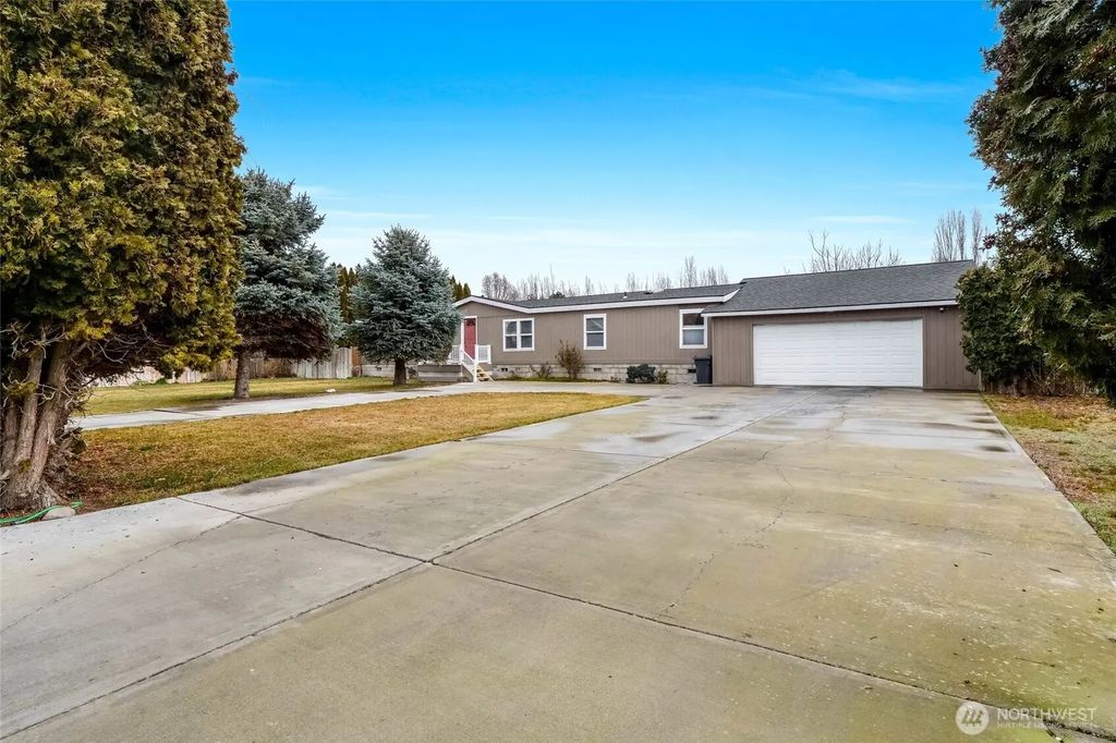 3431 Firouzi Drive Ne, Moses Lake