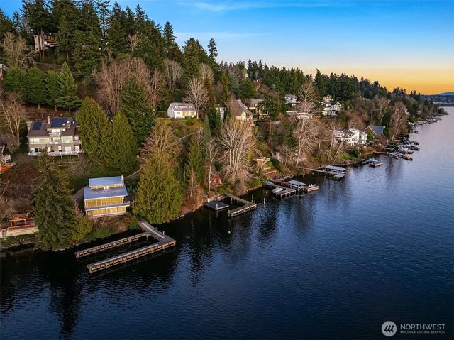 8025 W Mercer Way, Mercer Island