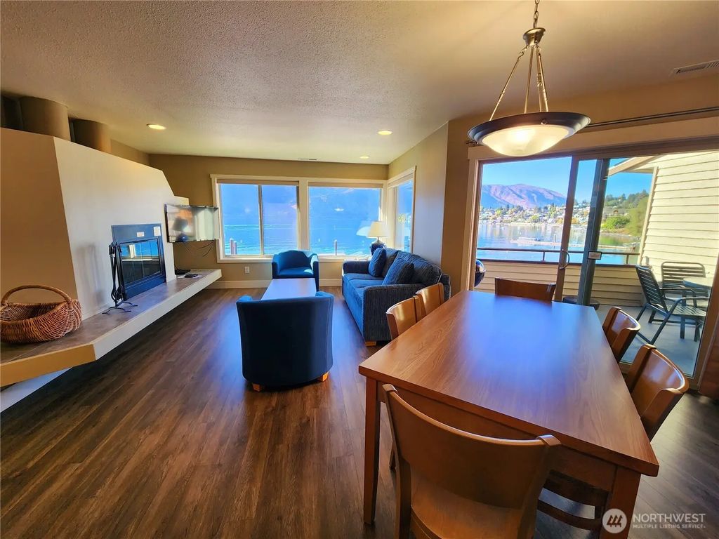 1 Lakeside 718-n, Manson