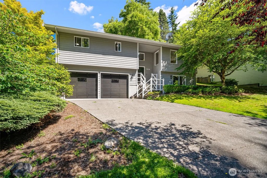 1216 E Clearbrook Drive, Bellingham