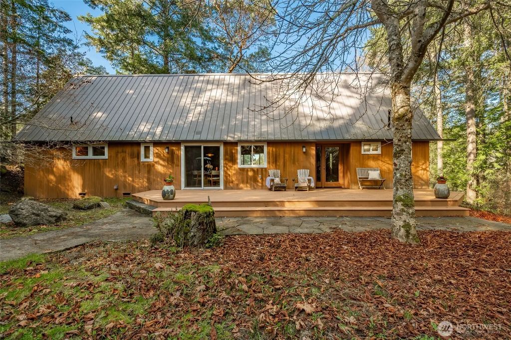 1014 Ben Nevis Loop, Shaw Island