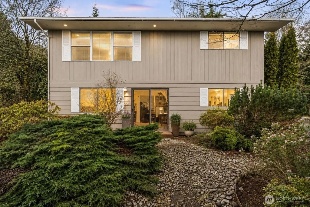 209 W Chenault Avenue, Hoquiam