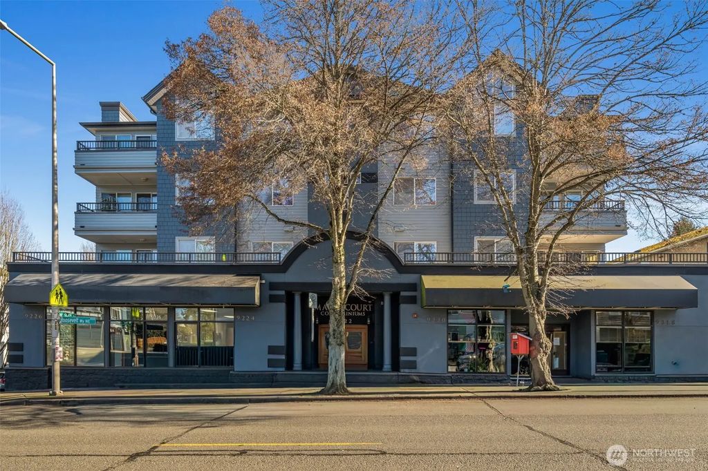 9222 Roosevelt Way Ne A, Seattle