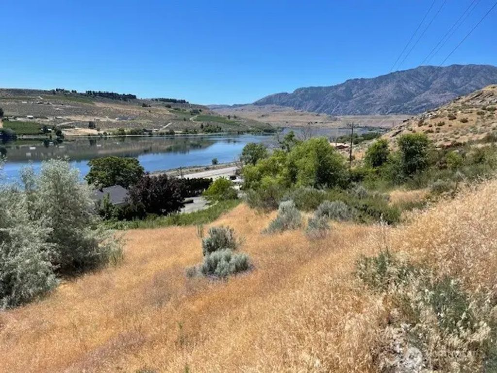 31 Osprey Nest Road, Pateros