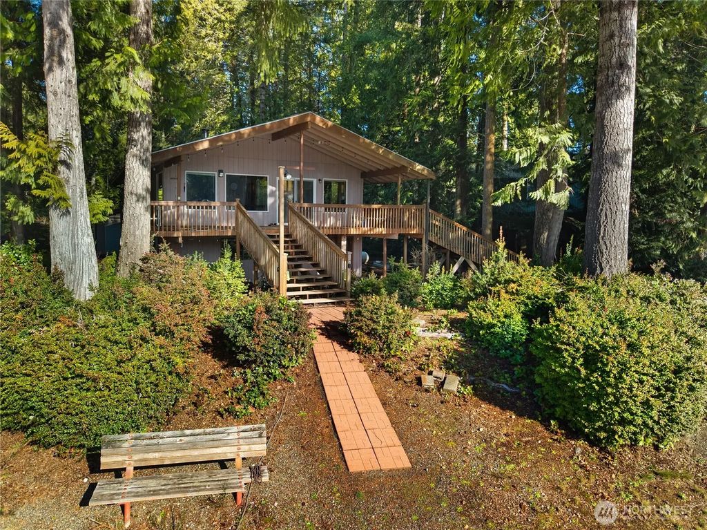 2520 E Saint Andrews Drive N, Shelton
