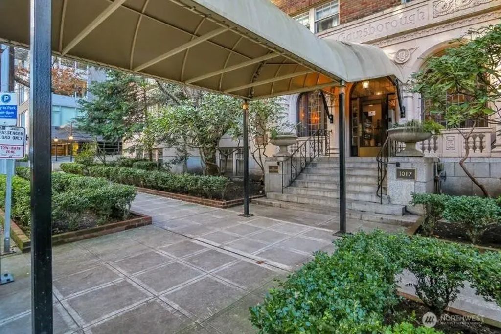 1017 Minor Avenue 1303, Seattle