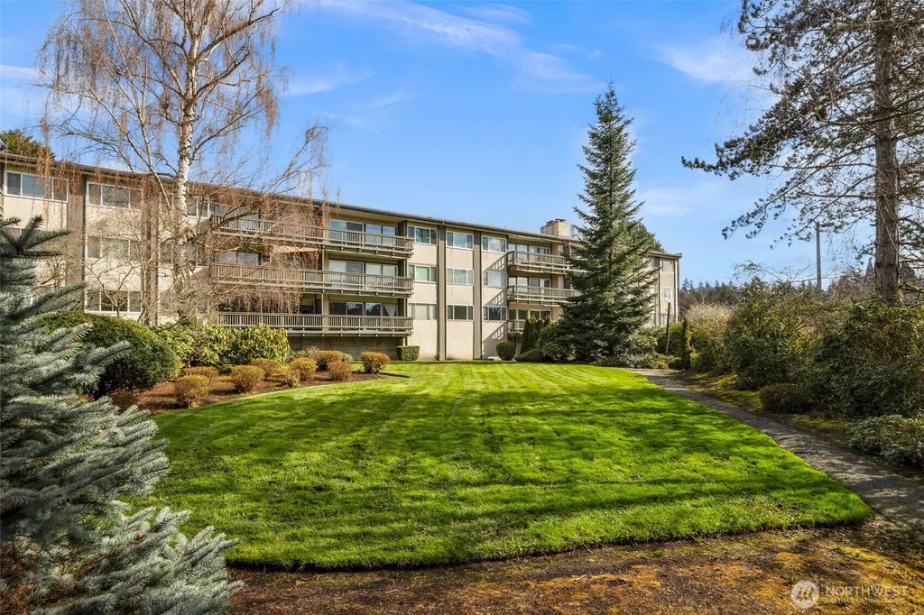 2500 81st Avenue Se 118, Mercer Island