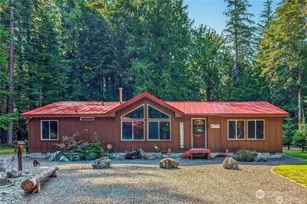 129 Cougar Drive, Packwood