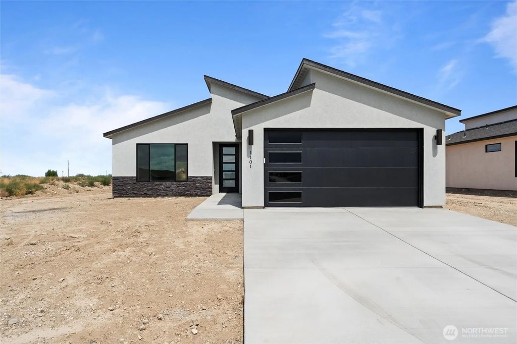 1151 E Mt Hood Street, Othello