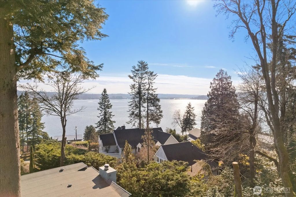 8526 E Mercer Way, Mercer Island