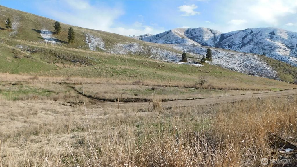 8013 Nahahum Canyon Road, Cashmere