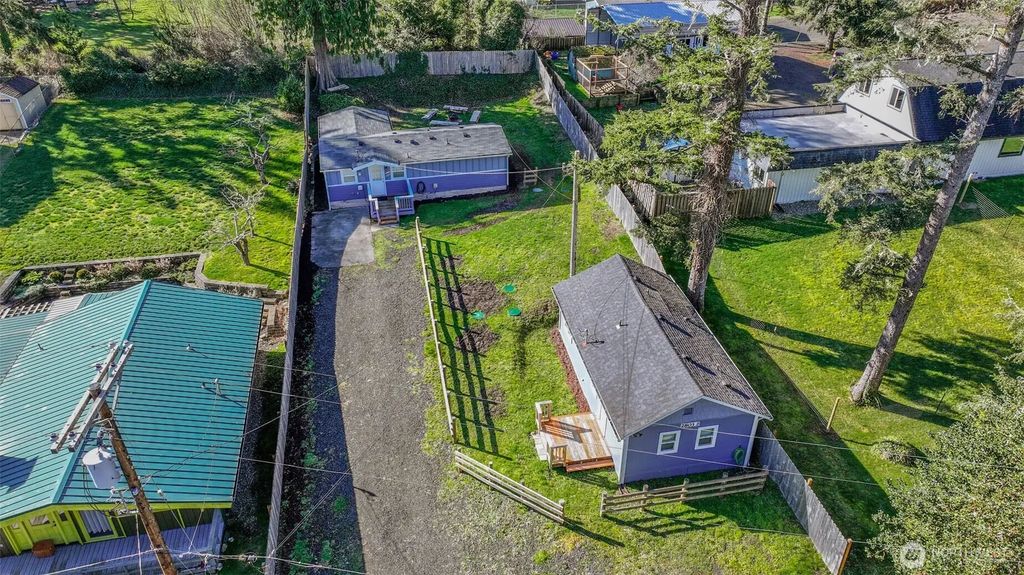 2803 S Woodhill Court, Westport