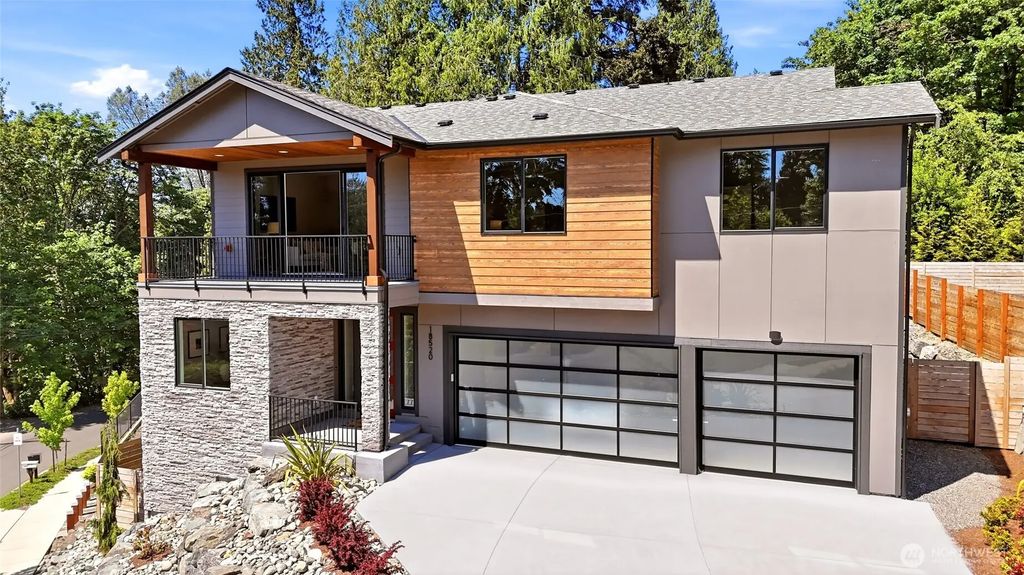 18520 83rd Avenue Ne, Kenmore