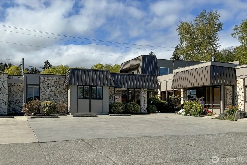 826 E 8th Street, Port Angeles
