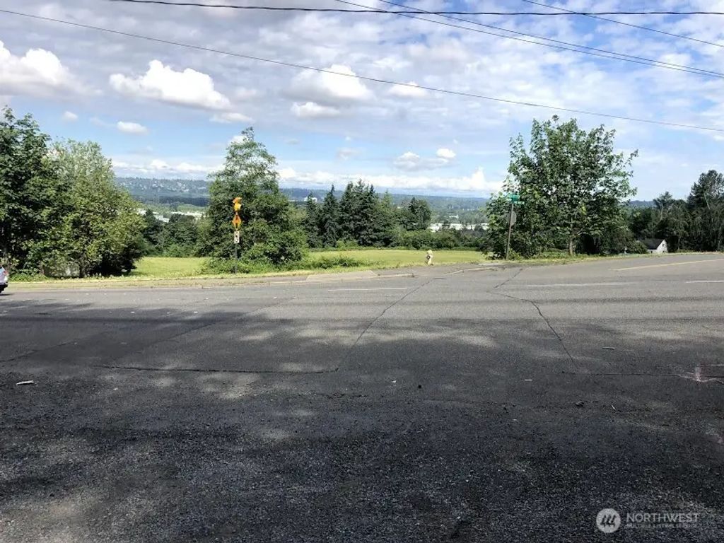 10043 Se Carr Road, Renton