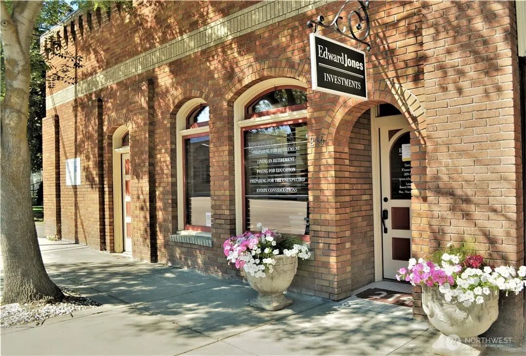 214 Pine Street, Okanogan