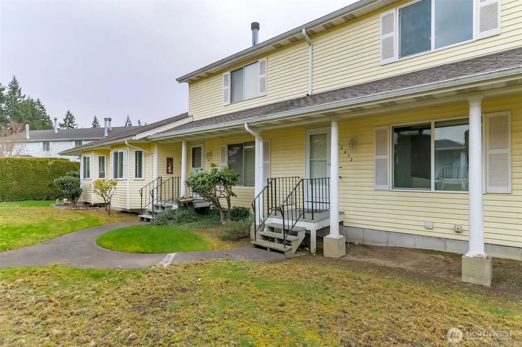 32612 3rd Place S 18c, Federal Way