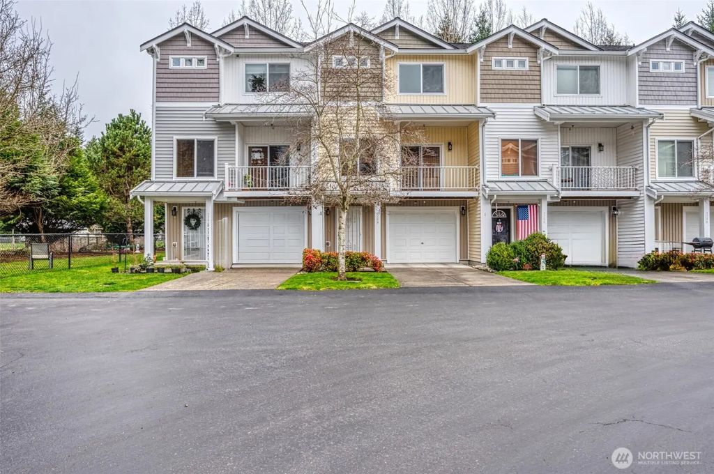 5325 Military Road E B, Tacoma