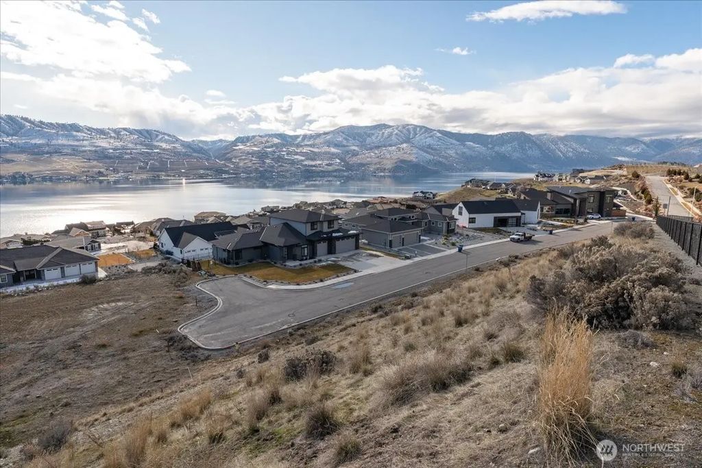 270 Crystal View Drive, Chelan
