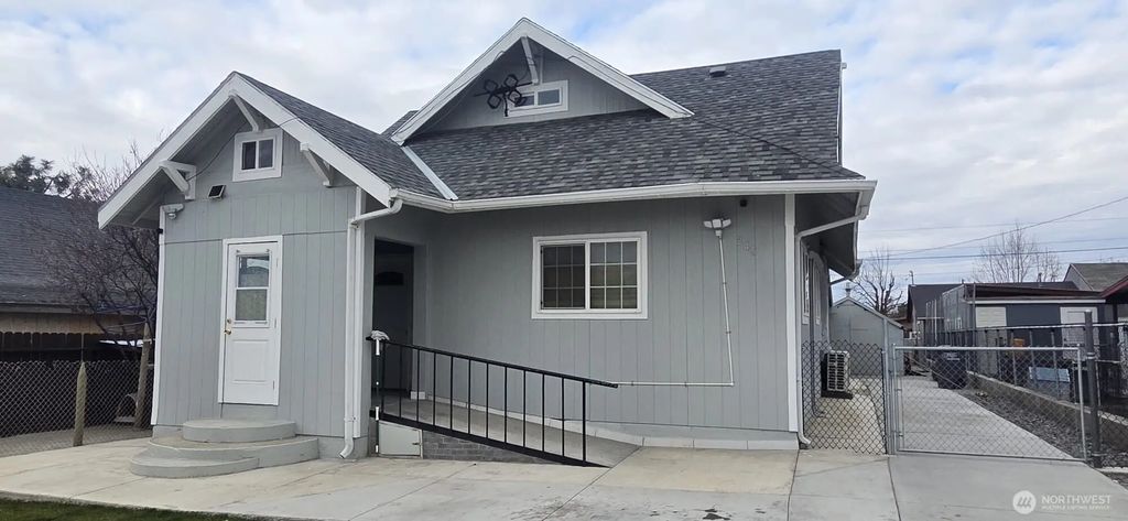 245 E Cedar Street, Othello