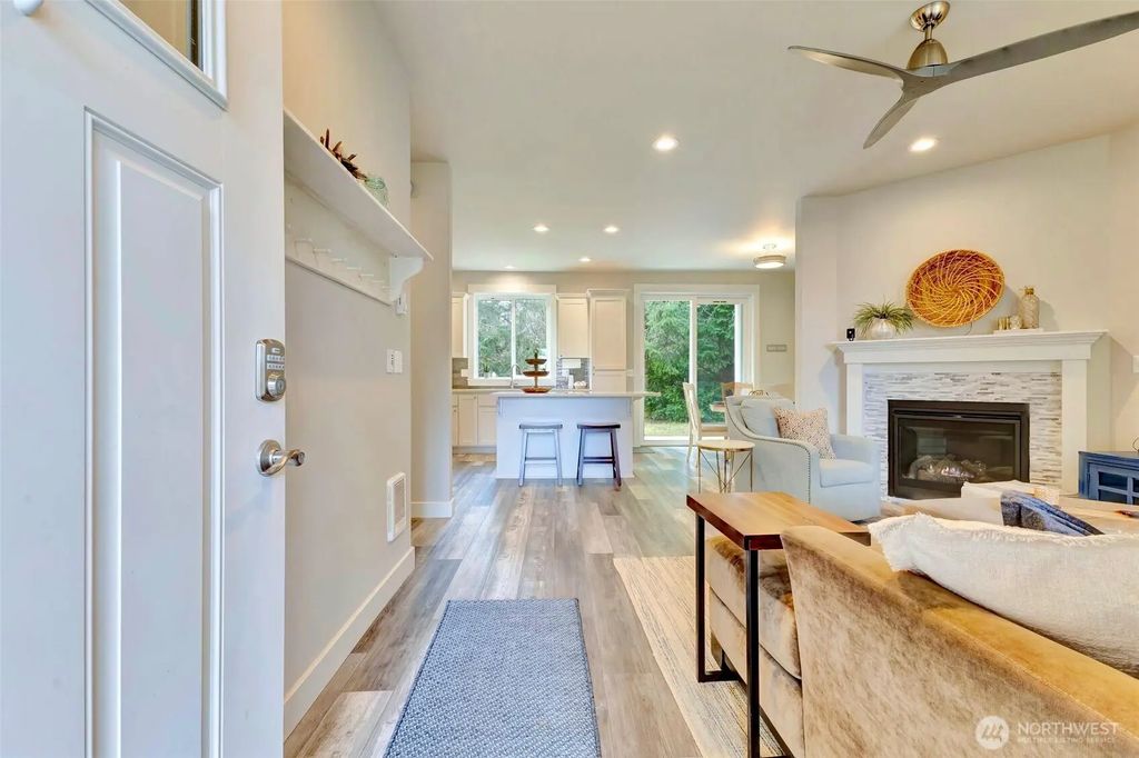 136 Spruce Loop Sw, Ocean Shores