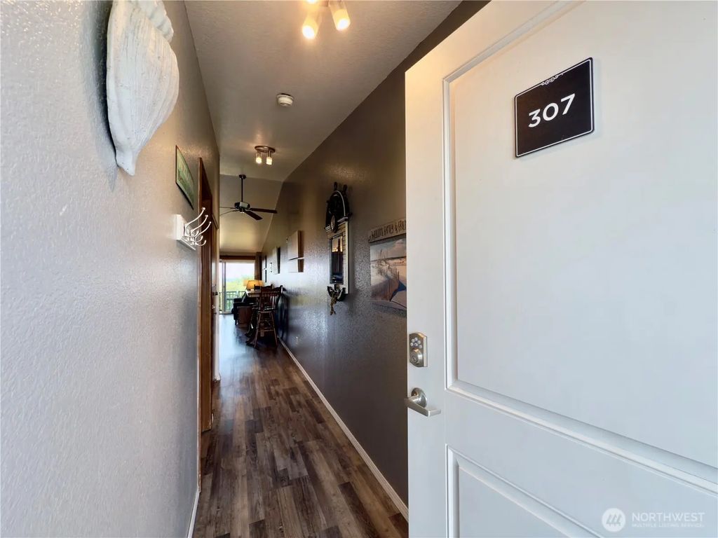 835 Ocean Shores Boulevard Nw 307, Ocean Shores