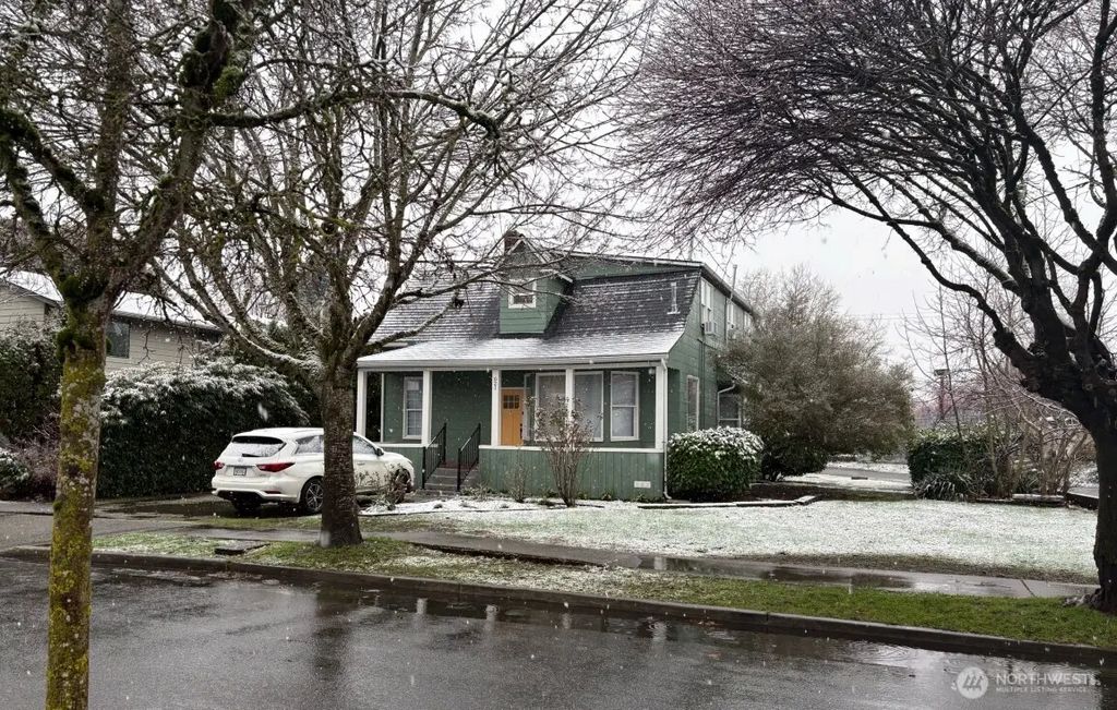 621 Houser Way S, Renton