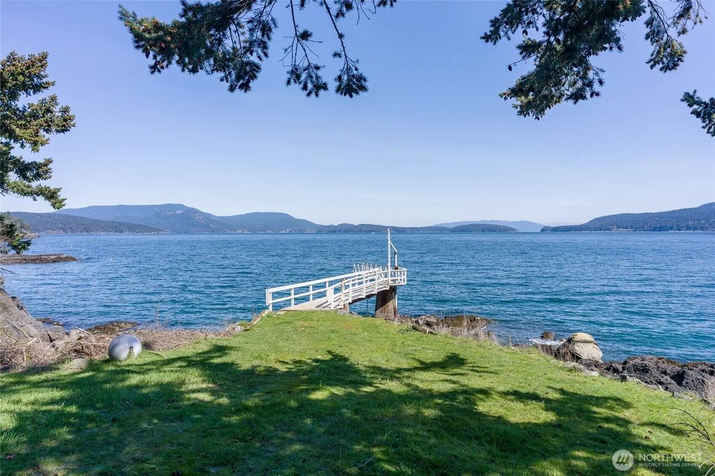 208 Tide's End Road, Lopez Island