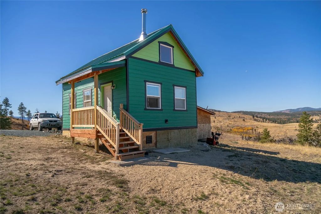 454 Harmony Heights, Brewster