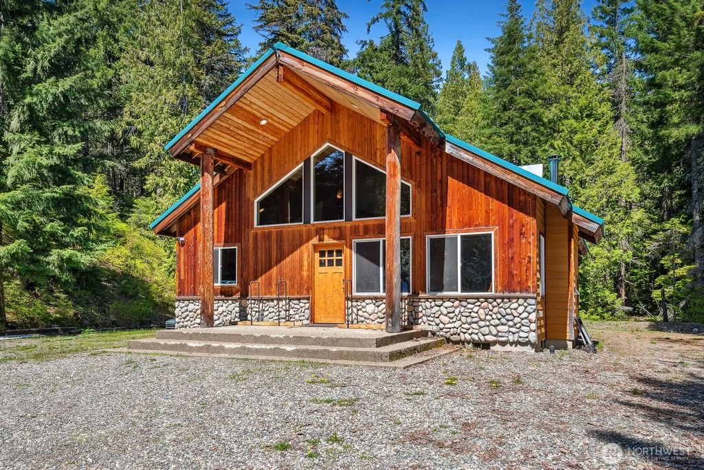 251 Kachess River Road, Easton