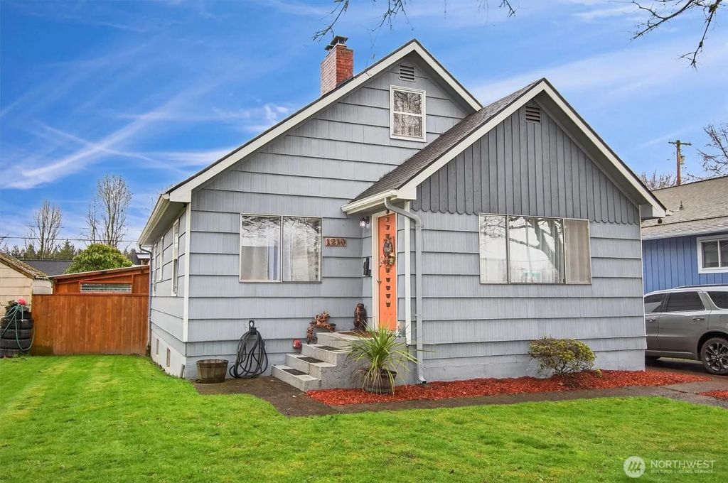 1210 8th Avenue, Longview