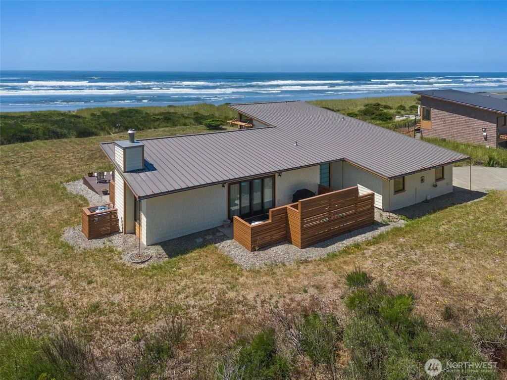 1603 Sea Grass Lane, Westport