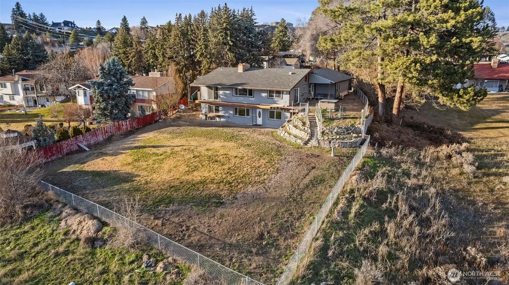 514 N Ash Street, Omak