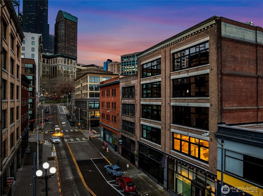 210 3rd Avenue S 2c, Seattle