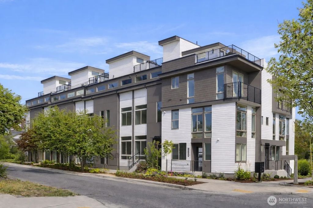 4416 Midvale Avenue N, Seattle