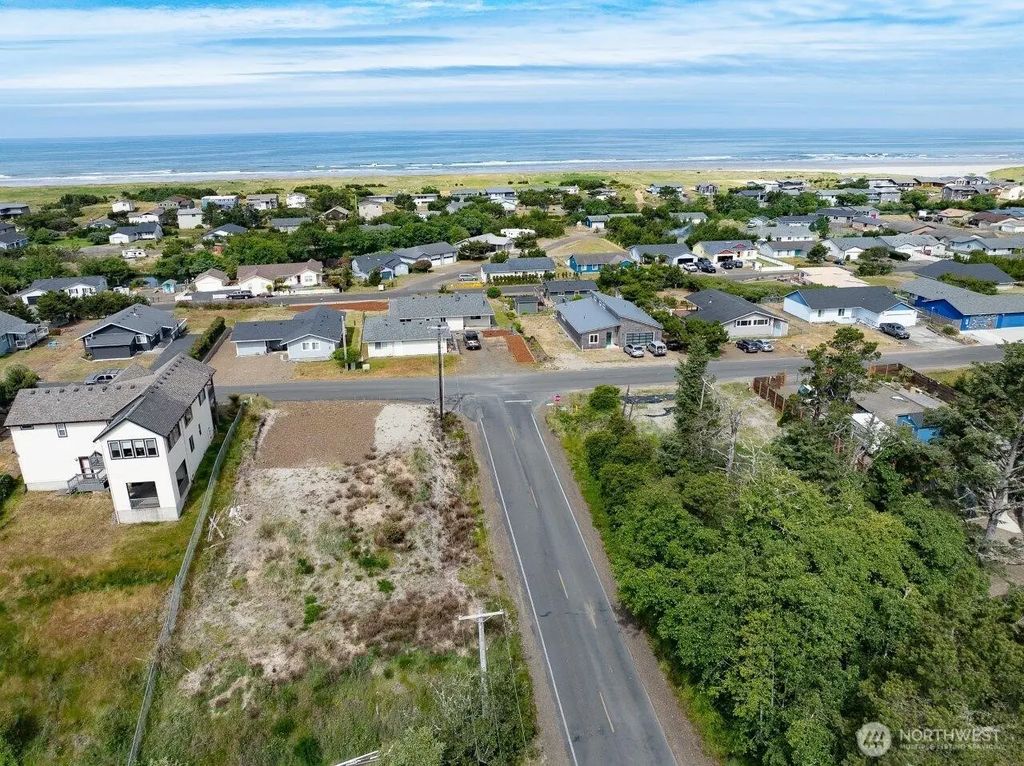 32112 J Place, Ocean Park