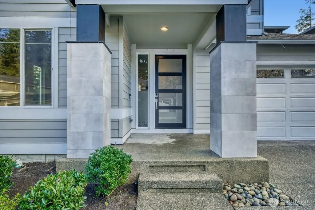 2873 S 353rd Place, Federal Way