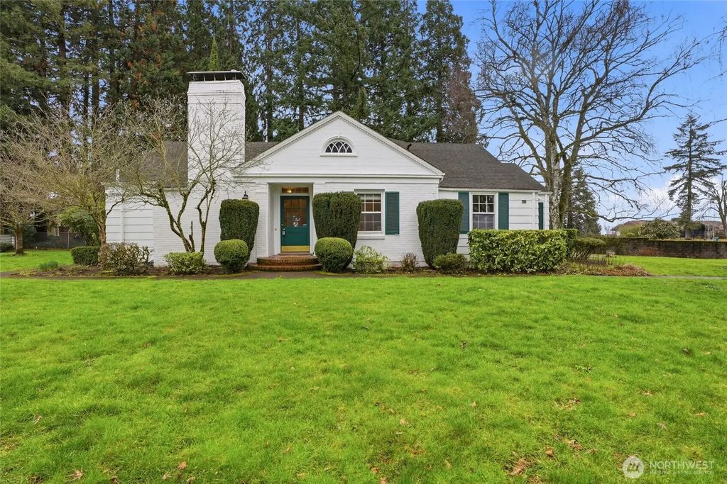 300 S Devine Road, Vancouver
