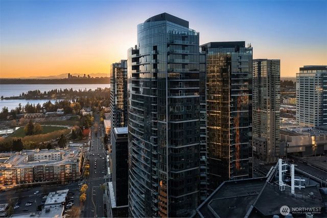 10700 Ne 4th Street 2802, Bellevue