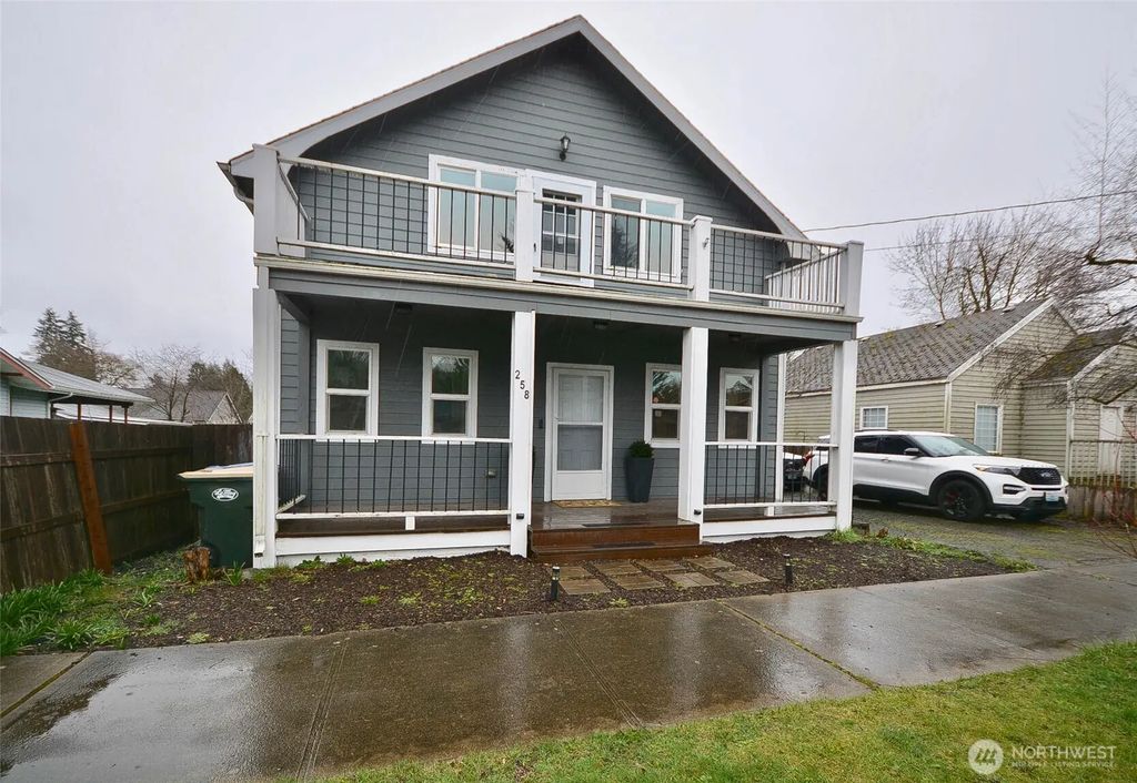 258 Wichman Street S, Tenino
