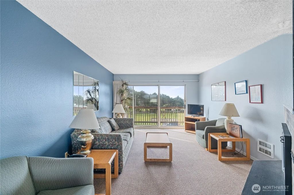 615 Ocean Shores Boulevard Nw 303, Ocean Shores