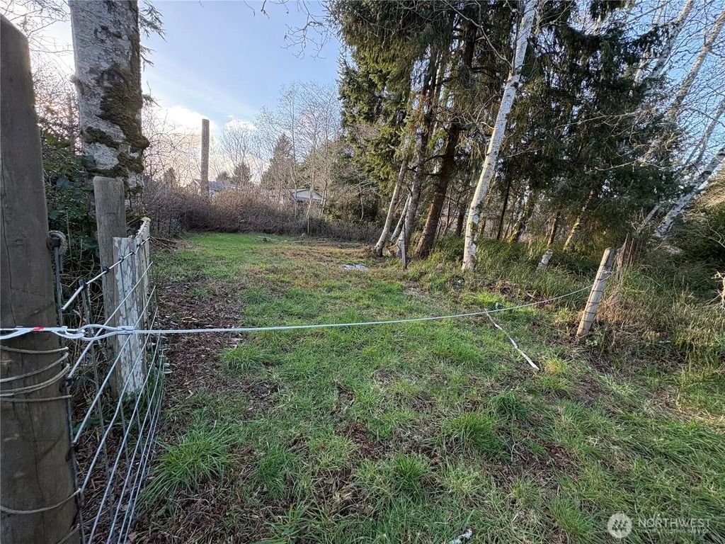 681 Duck Lake Drive Ne, Ocean Shores