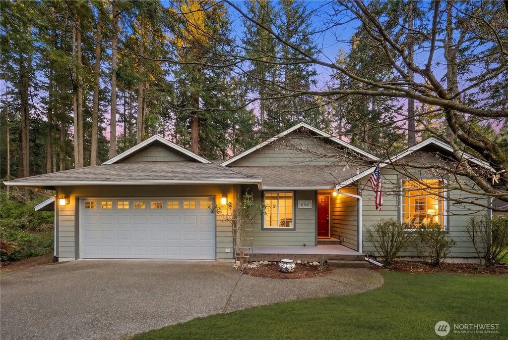 10405 Olympic Place, Anderson Island