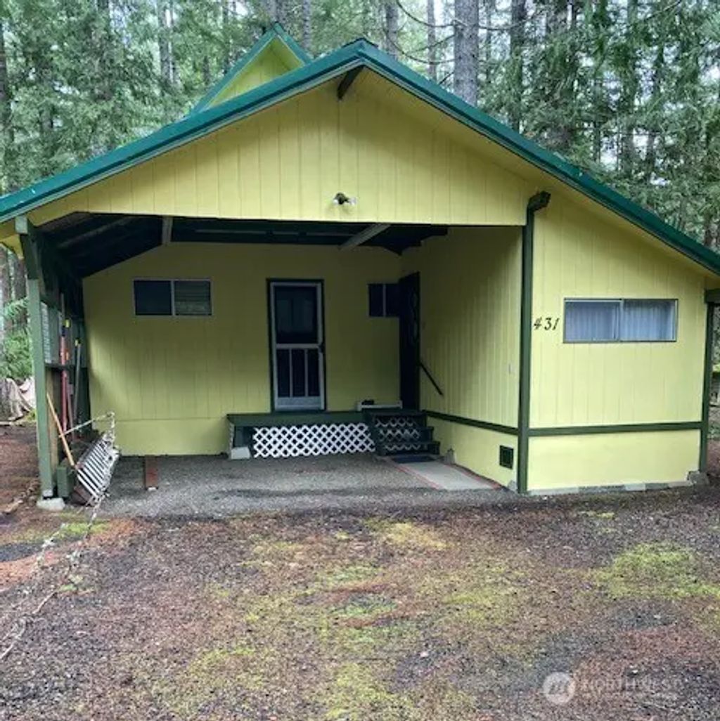 431 N Mt Seattle Way, Hoodsport