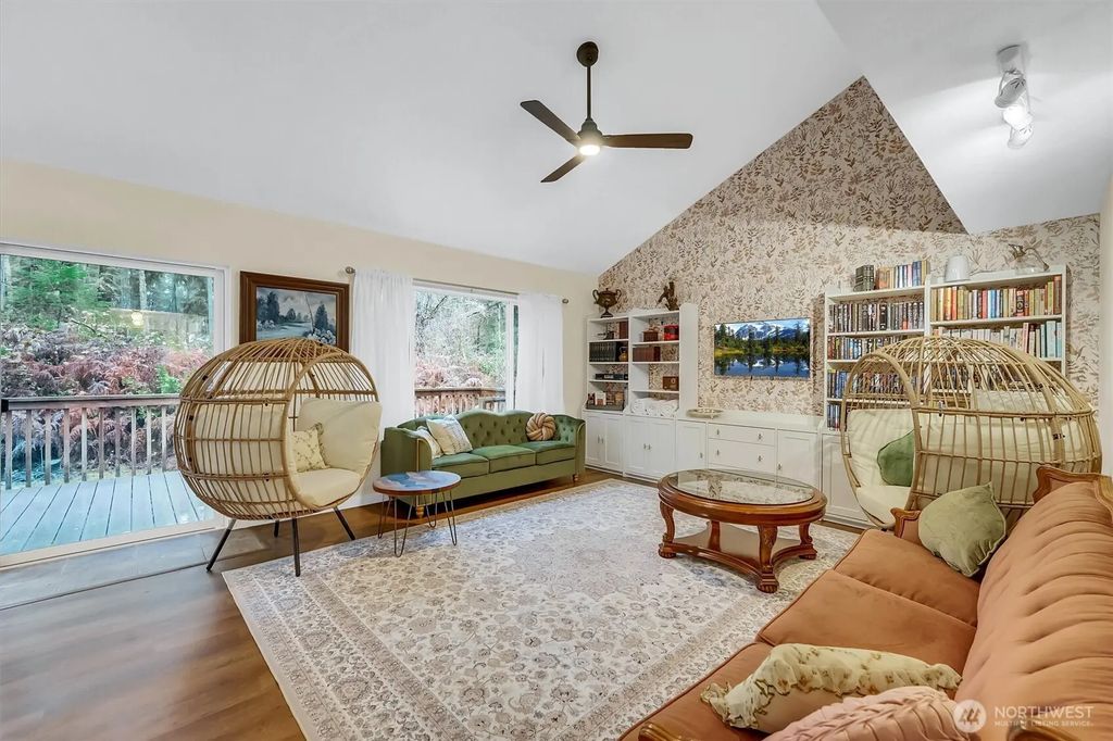 11807 Dogwood Place, Anderson Island