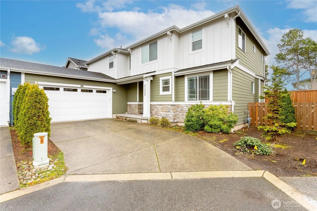 27432 14th Place S, Des Moines