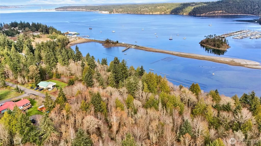 Nka Lylus Ln, Port Hadlock