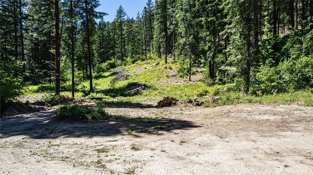 16757 Second Creek Road, Leavenworth