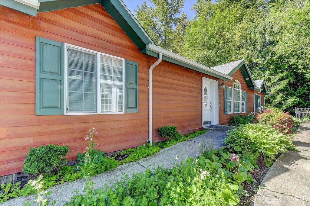 6712 243rd Avenue E, Buckley